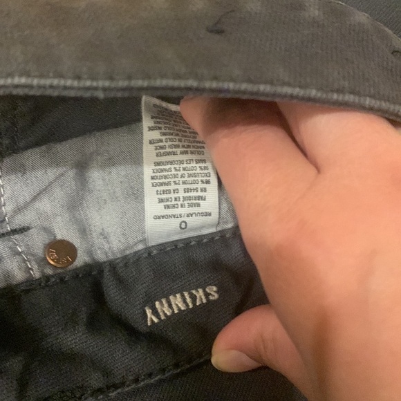 Gray American Eagle Skinny Jeans Size 0 - Picture 4 of 11